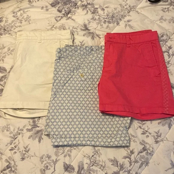 Women’s Gap shorts - Picture 1 of 11